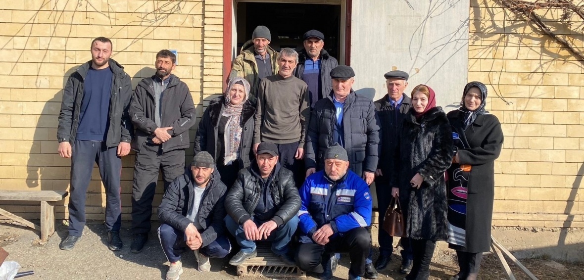 В преддверии Дня защитника Отечества Мухидин Магомедов посетил энергетиков Чародинского района